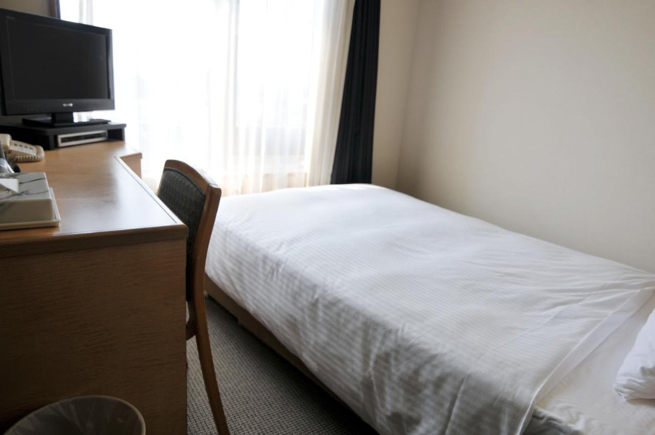 קומאמוטו Kenchomae Green Hotel מראה חיצוני תמונה